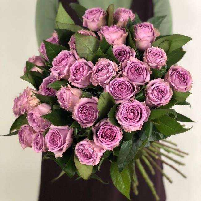 Роза сорта &laquo;Сиреневый Туман&raquo; (Lilac Fog)