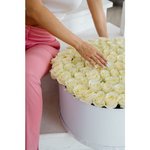 101 Белая роза в коробке