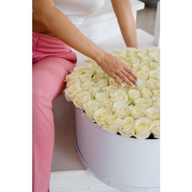 101 Белая роза в коробке