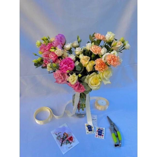 Цветочная подписка M (4 букета - 4 недели)