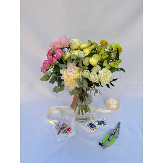 Цветочная подписка M (4 букета - 4 недели)