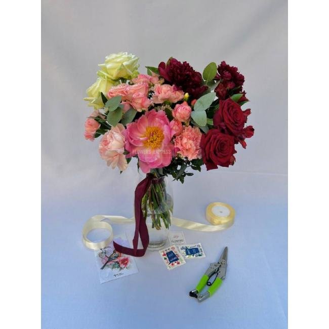 Цветочная подписка M (4 букета - 4 недели)