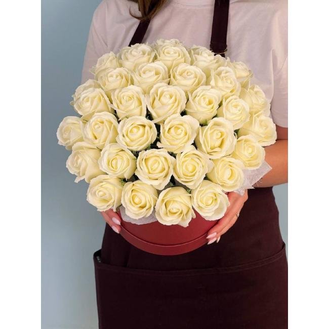 Композиция с розами из мыла &laquo;Мир грёз&raquo;