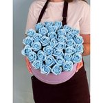 Композиция с розами из мыла &laquo;Голубая лагуна&raquo;