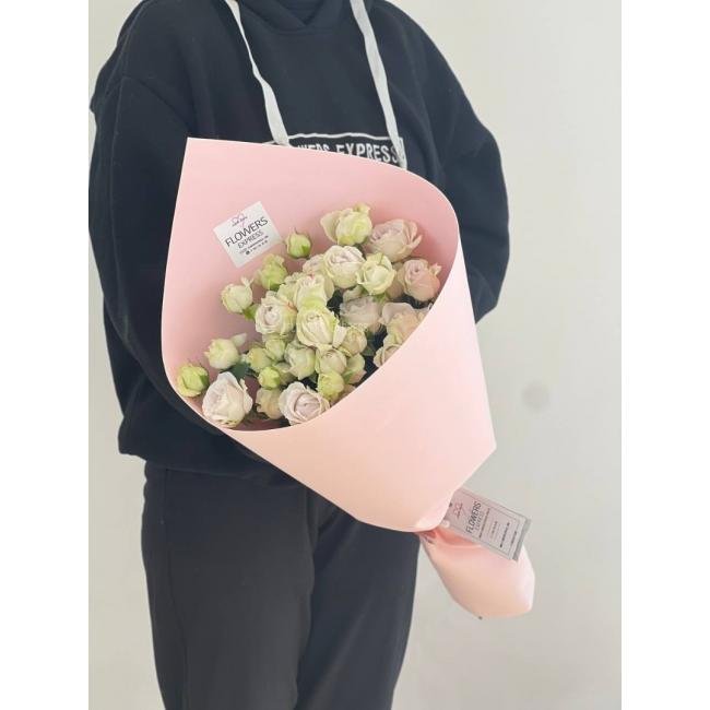 Букет из кустовых роз &laquo;Жемчужный рассвет&raquo;