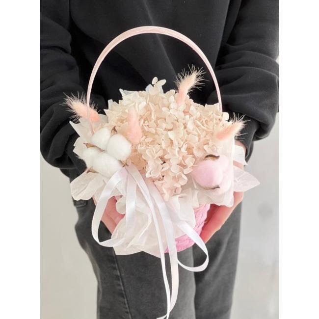 Композиция из сухоцветов &laquo;Розовый дождь&raquo;