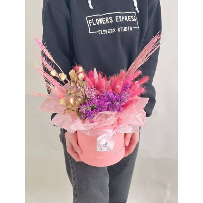 Композиция из сухоцветов &laquo;Солнечный заряд&raquo;