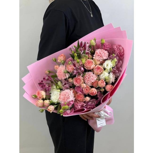 Сборный букет &laquo;Цветочный сюрприз&raquo;