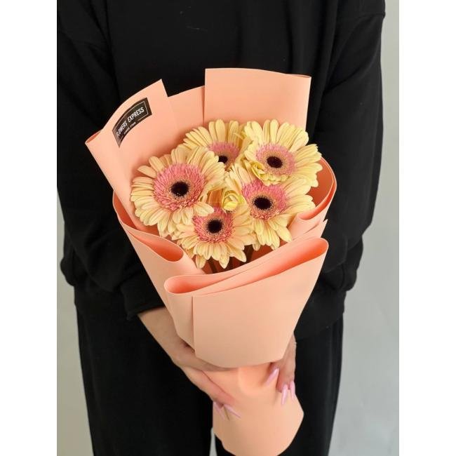 Букет-комплимент из гербер