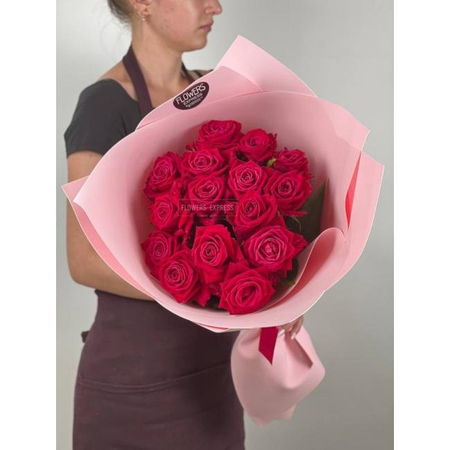 15 Малиновых роз