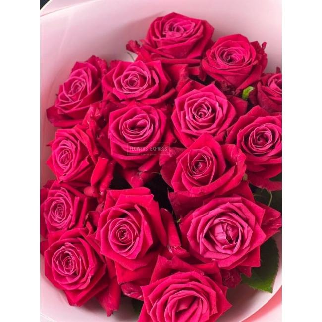 15 Малиновых роз