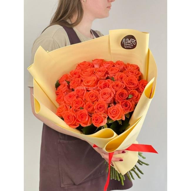 35 Коралловых роз