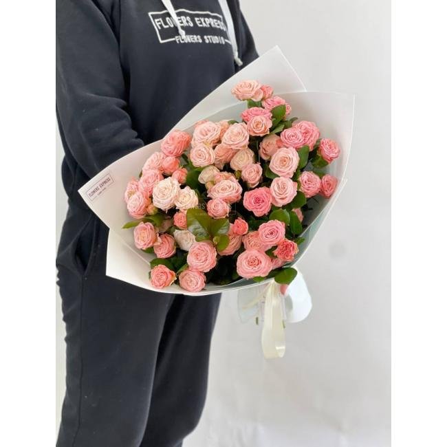 Букет из кустовых роз &laquo;Твои мечты&raquo;