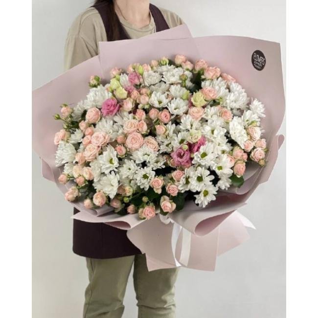 Сборный букет &laquo;Цветочная галактика&raquo;