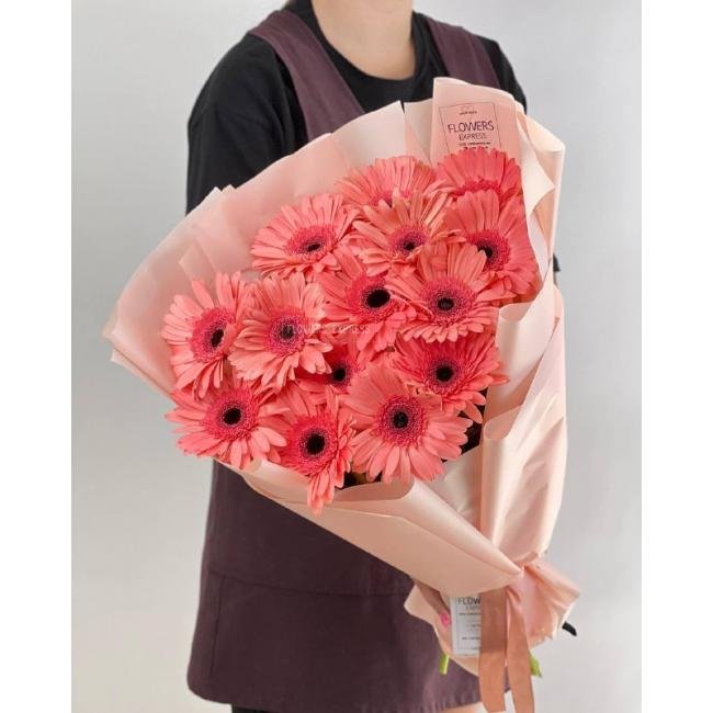 15 Розовых гербер