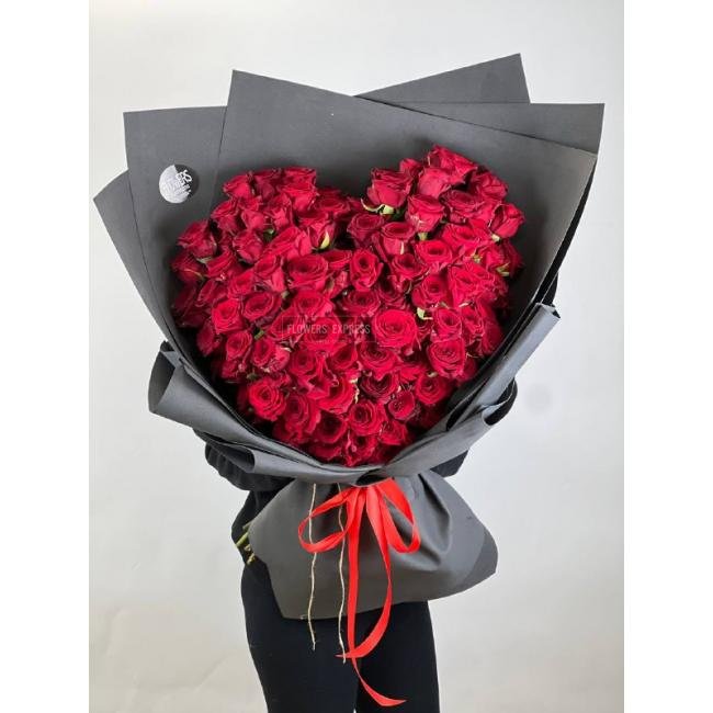 101 роза &laquo;Лав стори&raquo;