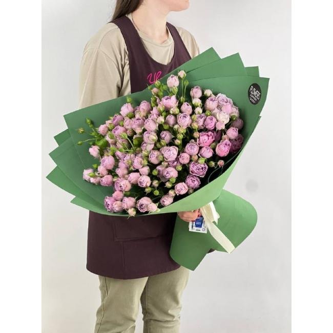 Букет из кустовых роз &laquo;Интерес&raquo;