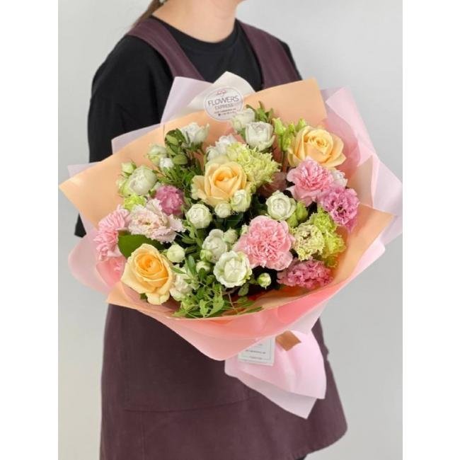 Сборный букет &laquo;Шёпот&raquo;