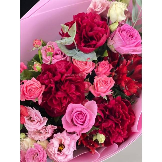 Сборный букет &laquo;Цветочная планета&raquo;