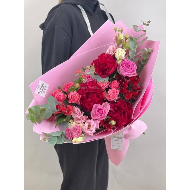 Сборный букет &laquo;Цветочная планета&raquo;