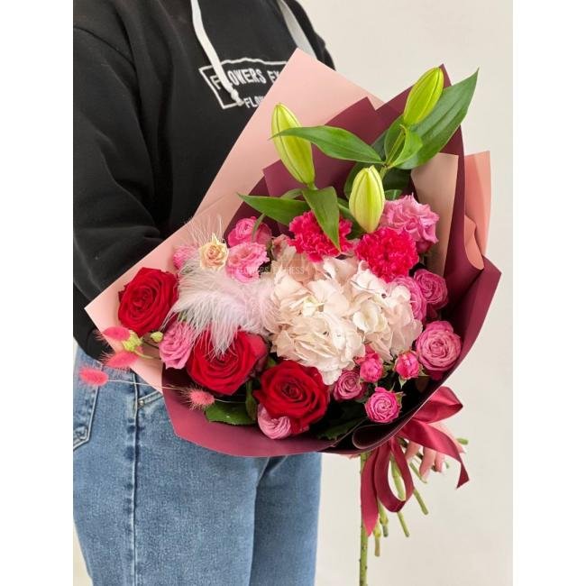 Сборный букет &laquo;Такт&raquo;