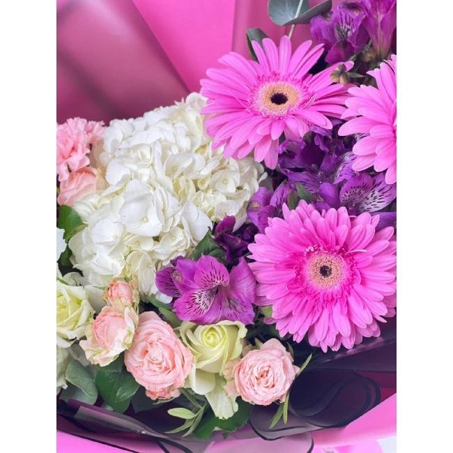 Сборный букет &laquo;Магия&raquo;