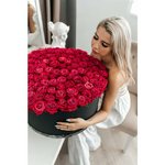 101 Малиновая роза в коробке