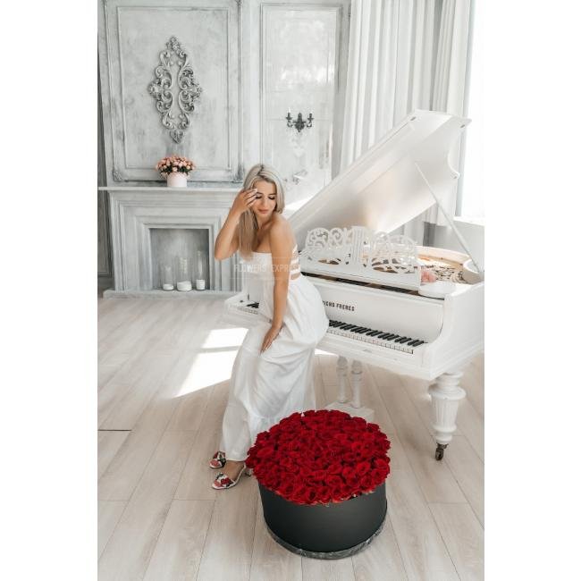 101 Красная роза в коробке