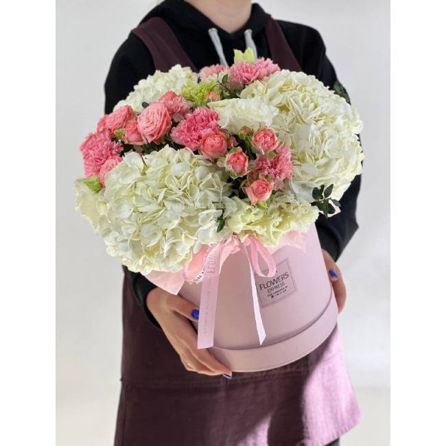 Цветочная коробка &laquo;Крем-брюле&raquo;