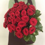 Роза сорта &laquo;Ред Наоми&raquo; (Red Naomi)