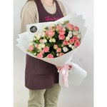 Розово-белый микс из пионовидных роз