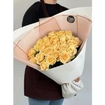 25 Кремовых роз