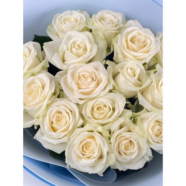 15 Белых роз