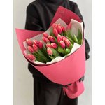 25 Бело-розовых тюльпанов