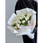 35 Белых тюльпанов