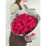 35 Малиновых роз