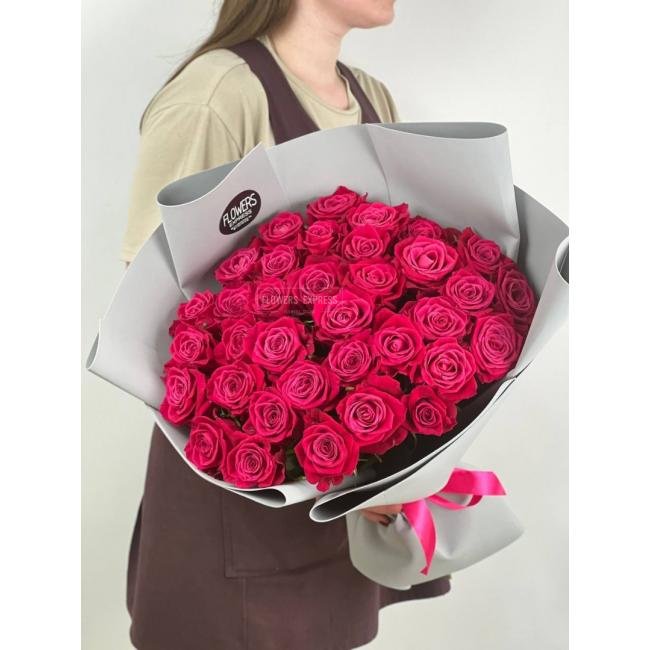 35 Малиновых роз