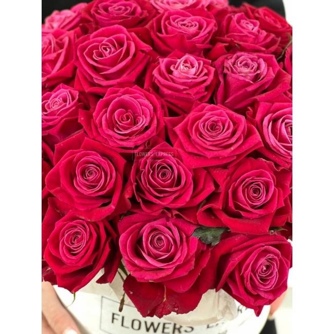 Цветочная коробка &laquo;Малиновый секрет&raquo;