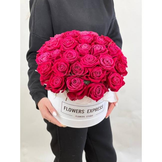 Цветочная коробка &laquo;Малиновый секрет&raquo;